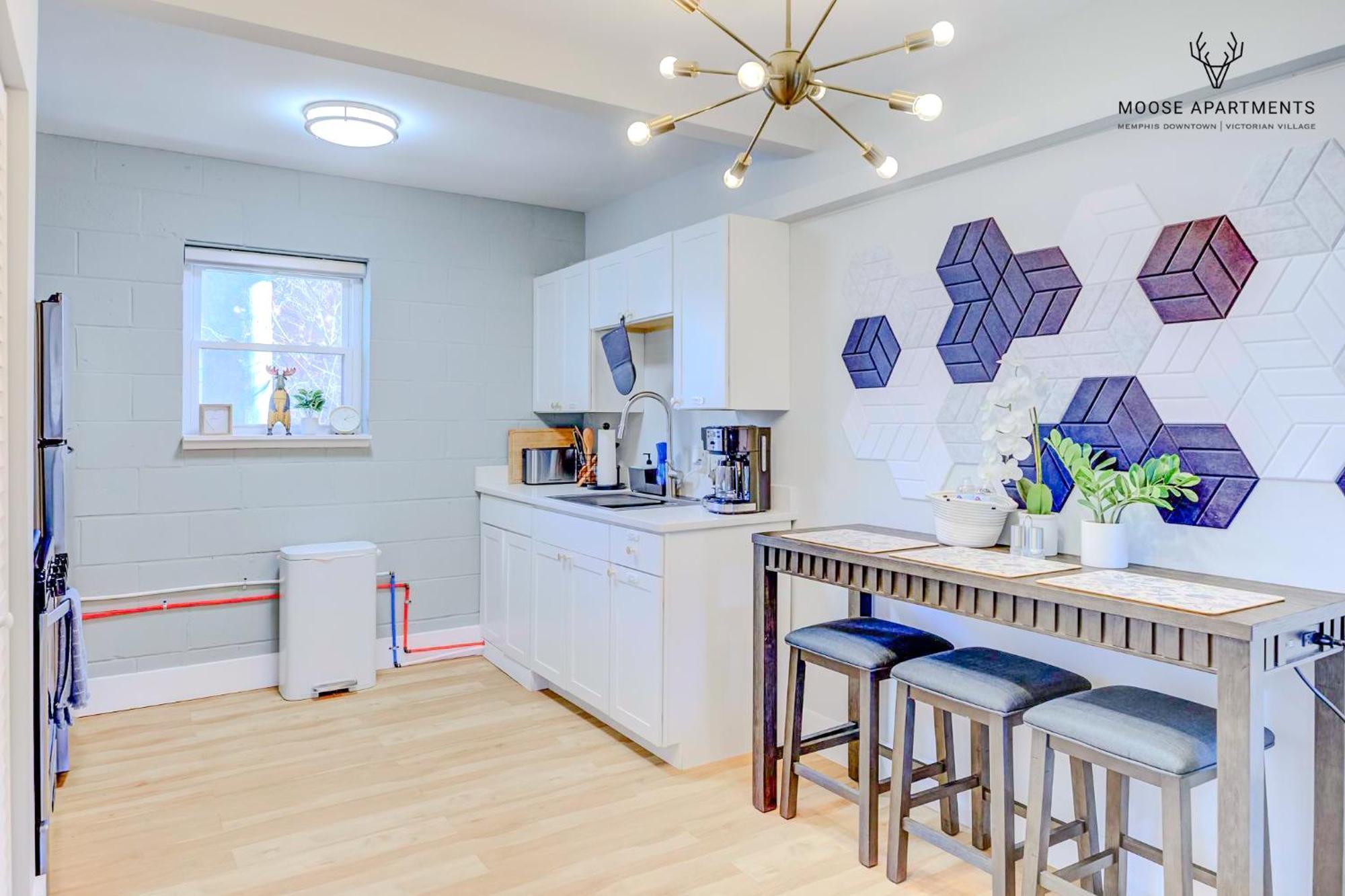 The Moose #8 - Modern Luxe Loft With King Bed & Free Parking & Wifi Apartment Memphis Exterior photo